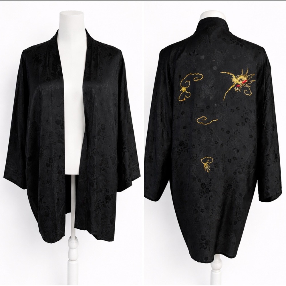 Vtg Japanese Kimono Robe Women Size M Black Rayon Embroidered Dragon MCM 50s 60s